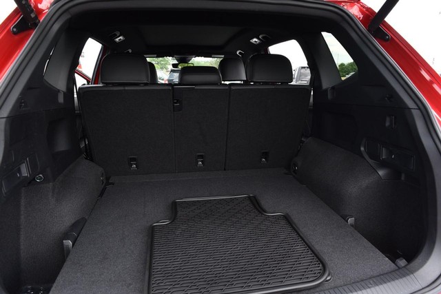 Volkswagen Tiguan Vehicle Image 26