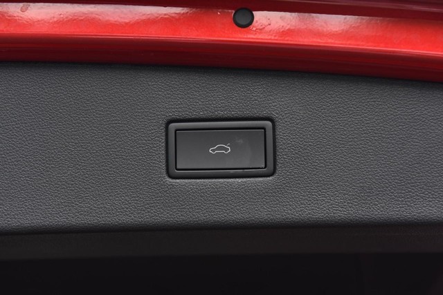 Volkswagen Tiguan Vehicle Image 27