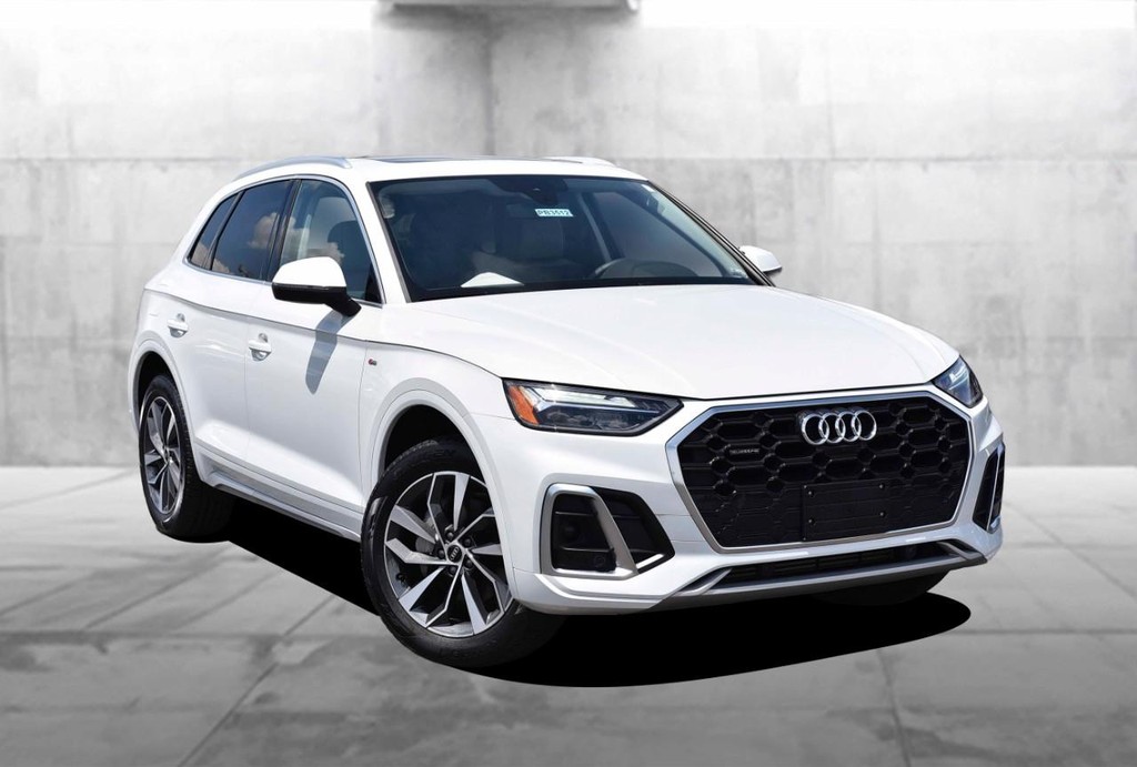 Audi Q5 Vehicle Full-screen Gallery Image 02