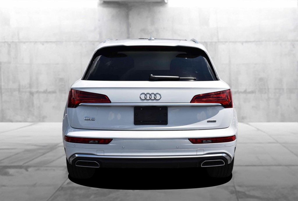 Audi Q5 Vehicle Full-screen Gallery Image 06