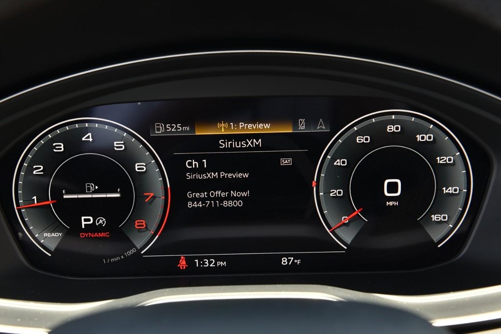 Audi Q5 Vehicle Full-screen Gallery Image 13