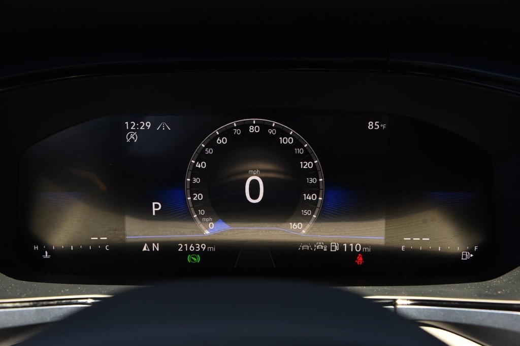 Volkswagen Taos Vehicle Full-screen Gallery Image 12