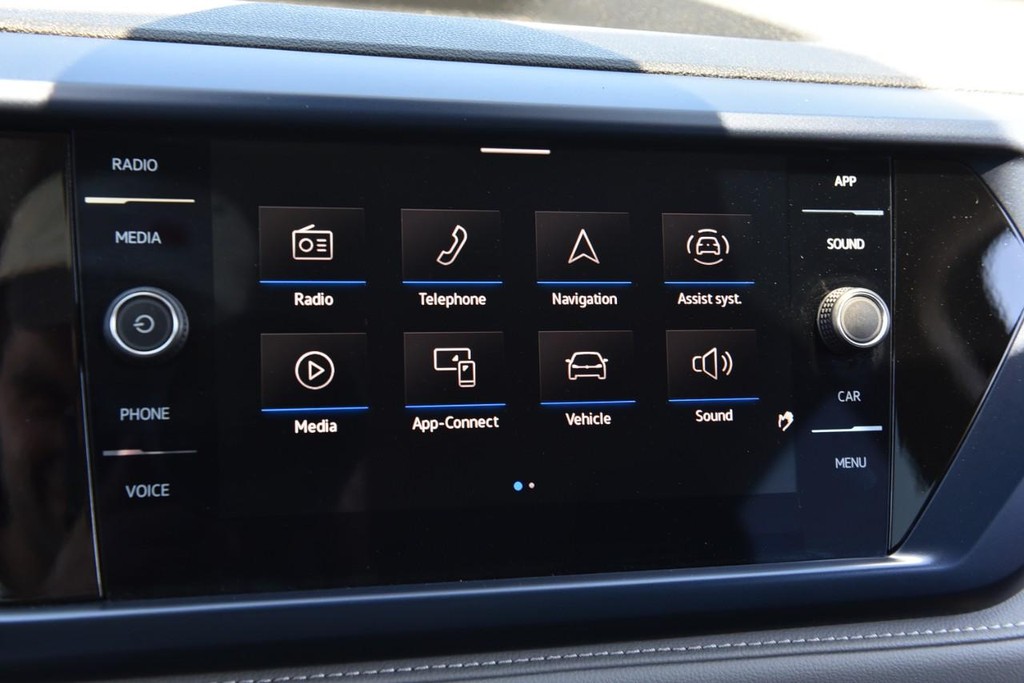 Volkswagen Taos Vehicle Full-screen Gallery Image 14