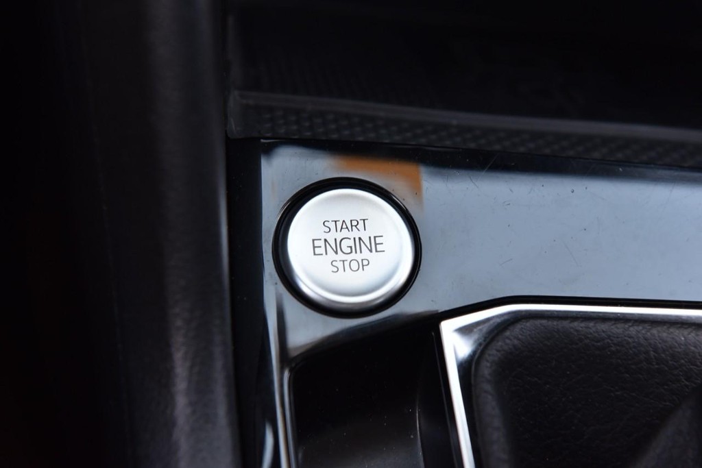 Volkswagen Taos Vehicle Full-screen Gallery Image 17