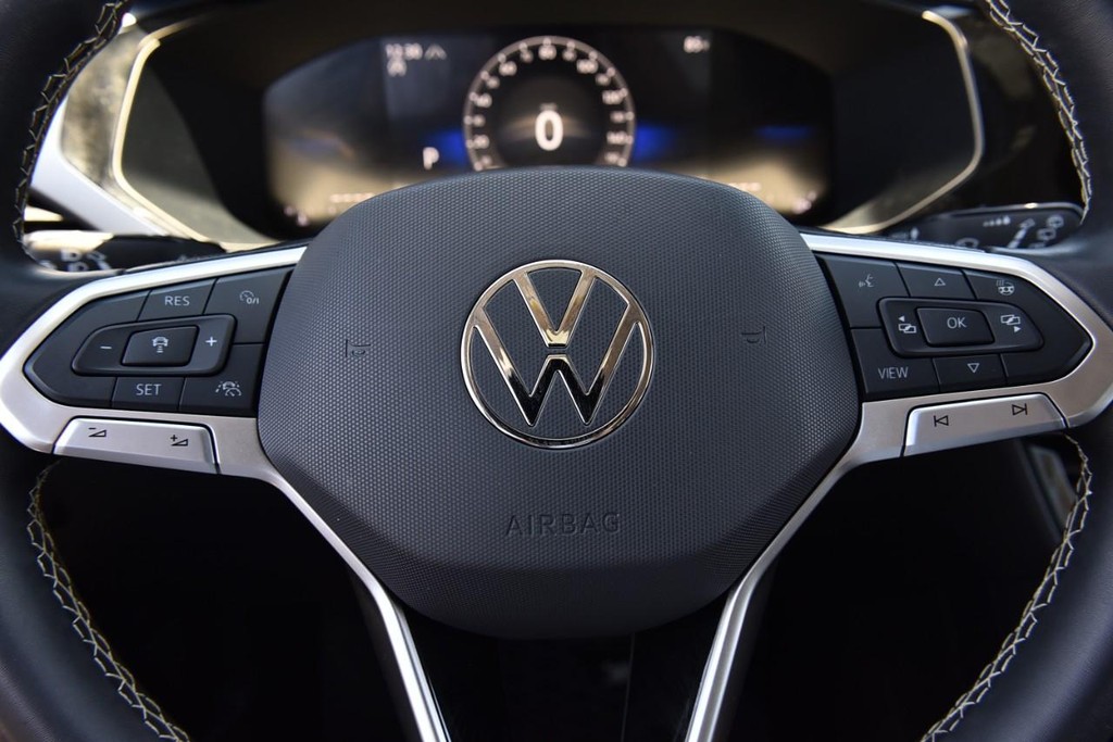 Volkswagen Taos Vehicle Full-screen Gallery Image 19