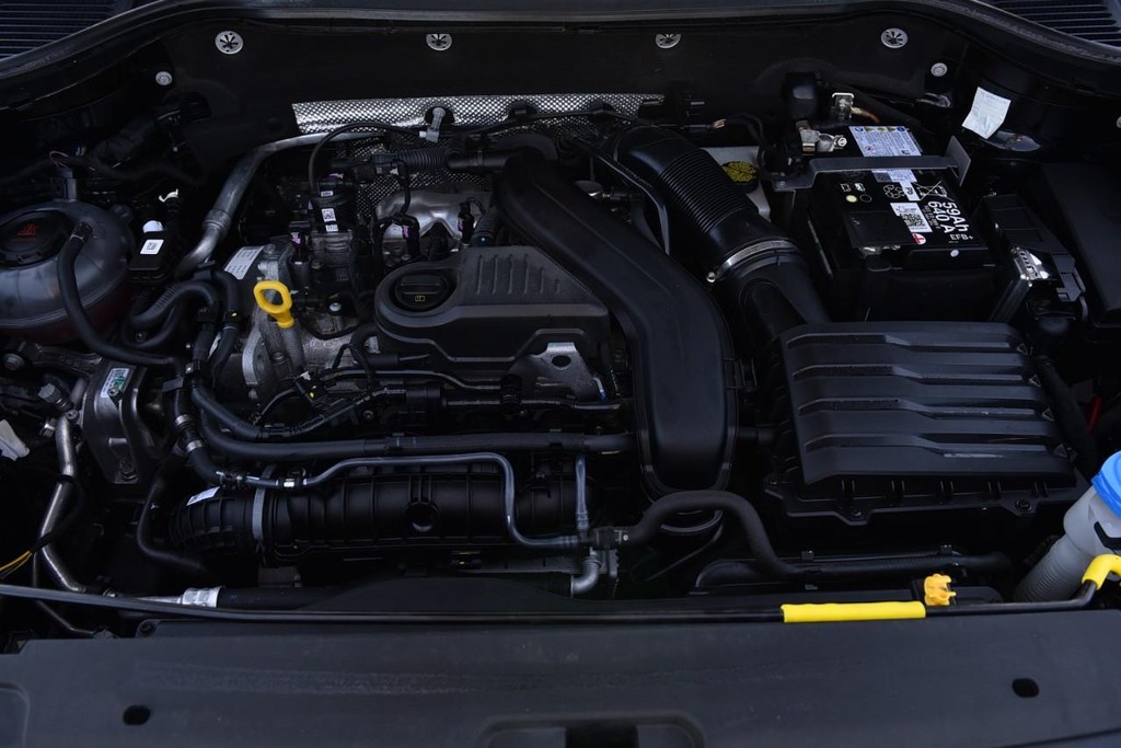 Volkswagen Taos Vehicle Full-screen Gallery Image 26