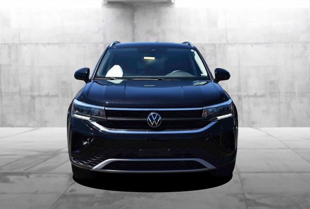 Volkswagen Taos Vehicle Image 04