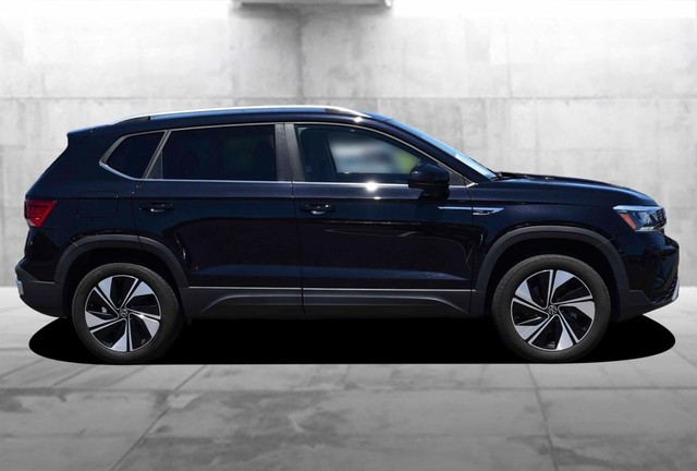 Volkswagen Taos Vehicle Image 05