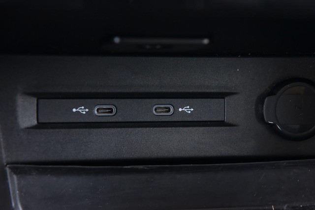 Volkswagen Taos Vehicle Image 16