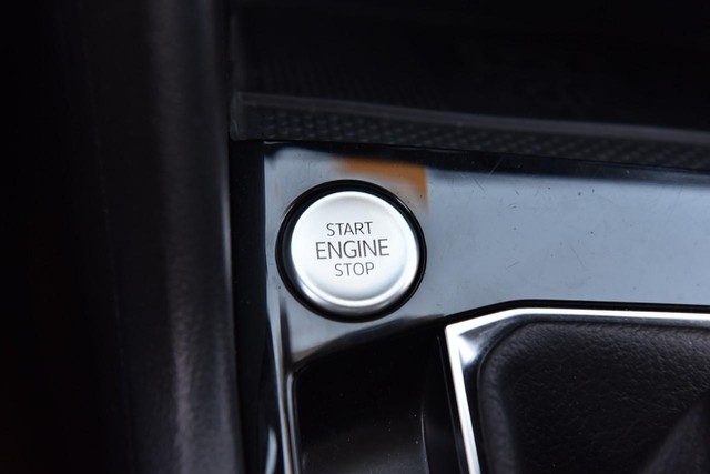 Volkswagen Taos Vehicle Image 17