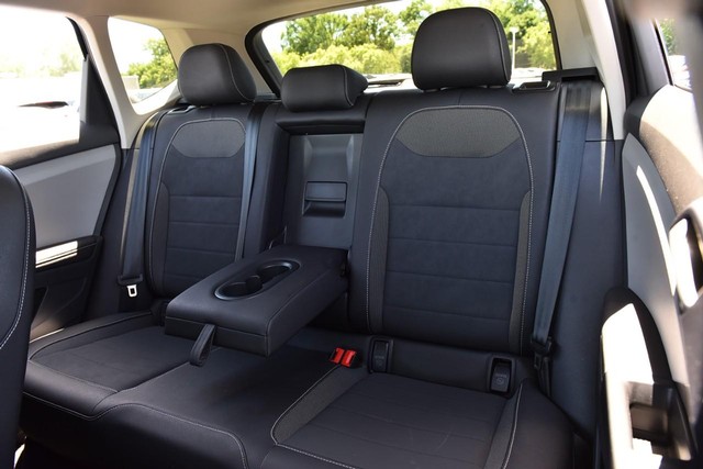 Volkswagen Taos Vehicle Image 22