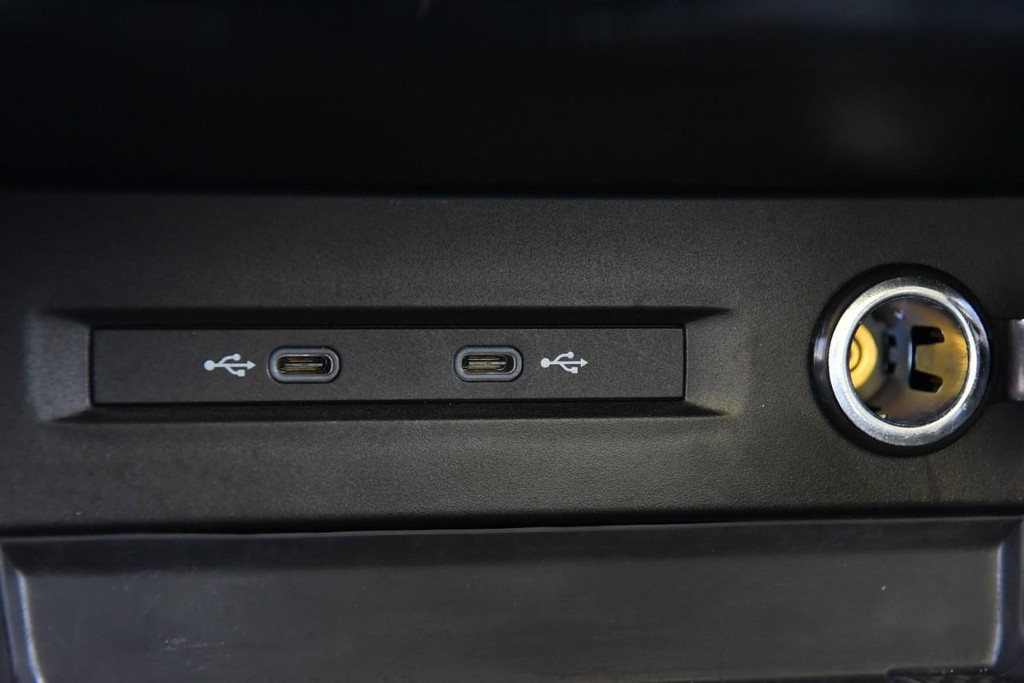 Volkswagen Taos Vehicle Full-screen Gallery Image 16