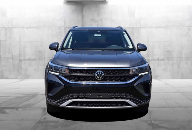 Volkswagen Taos Vehicle Image 04