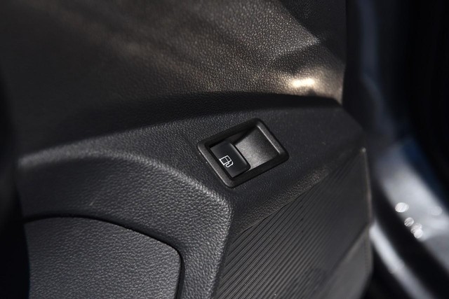 Volkswagen Taos Vehicle Image 09