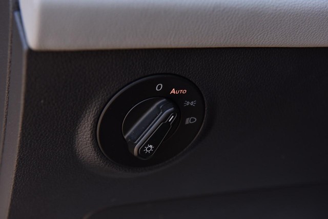 Volkswagen Taos Vehicle Image 11