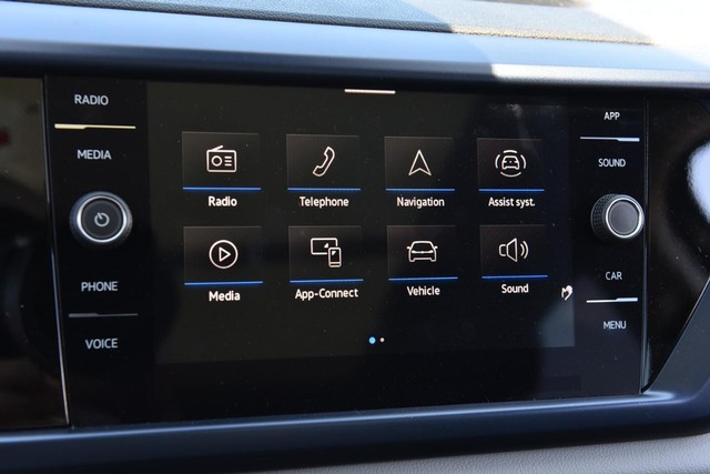 Volkswagen Taos Vehicle Image 14