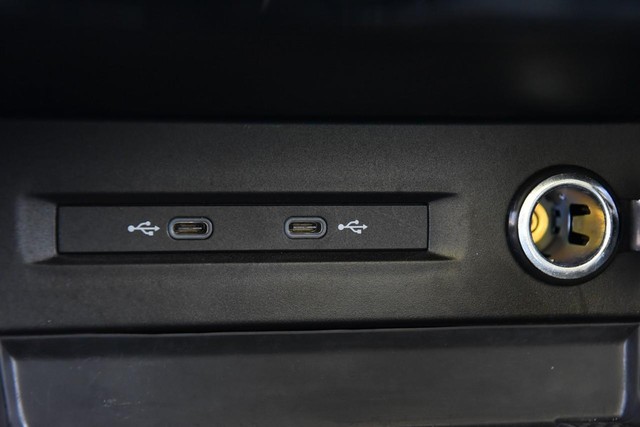 Volkswagen Taos Vehicle Image 16