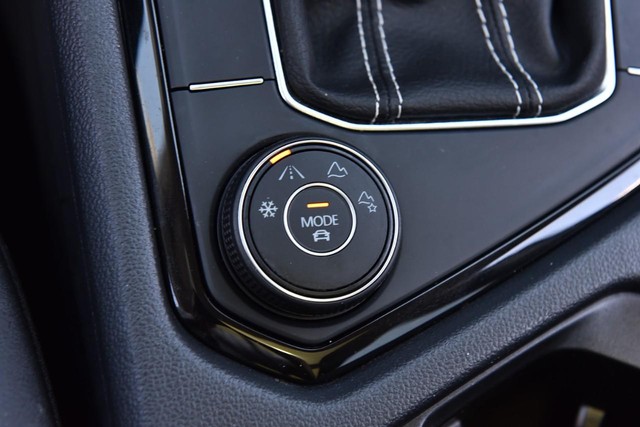 Volkswagen Taos Vehicle Image 18