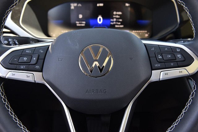 Volkswagen Taos Vehicle Image 19