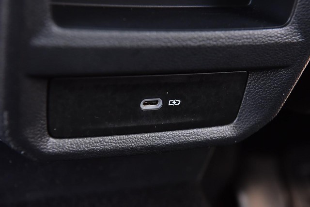 Volkswagen Taos Vehicle Image 25