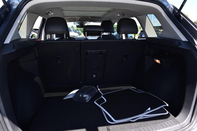 Volkswagen Taos Vehicle Image 26