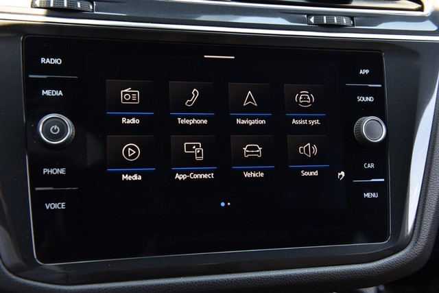 Volkswagen Tiguan Vehicle Image 13