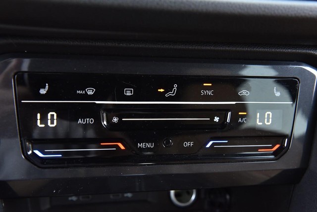 Volkswagen Tiguan Vehicle Image 14