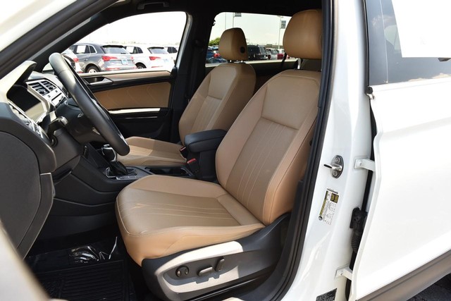 Volkswagen Tiguan Vehicle Image 18