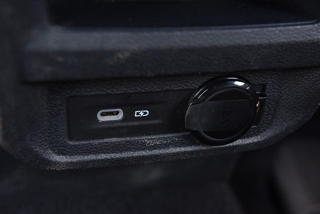 Volkswagen Tiguan Vehicle Image 22