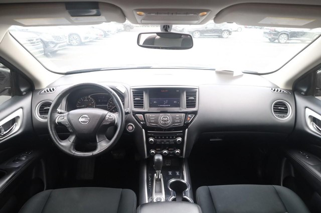 Nissan Pathfinder Vehicle Image 07