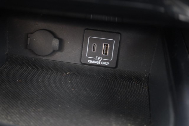 Nissan Pathfinder Vehicle Image 18