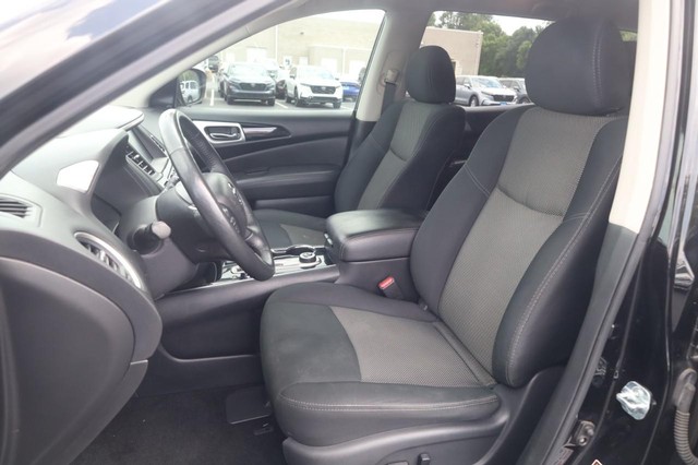 Nissan Pathfinder Vehicle Image 22