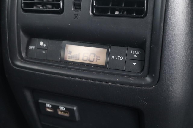 Nissan Pathfinder Vehicle Image 25