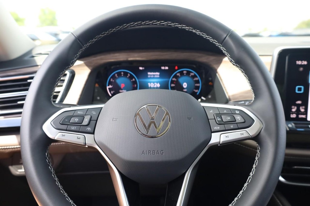 Volkswagen Atlas Vehicle Full-screen Gallery Image 11