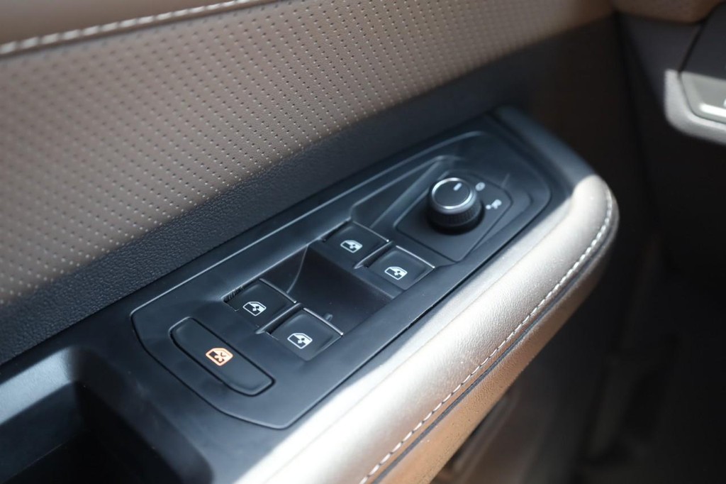 Volkswagen Atlas Vehicle Full-screen Gallery Image 19