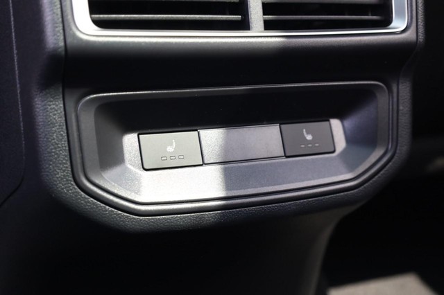 Volkswagen Atlas Cross Sport Vehicle Image 22