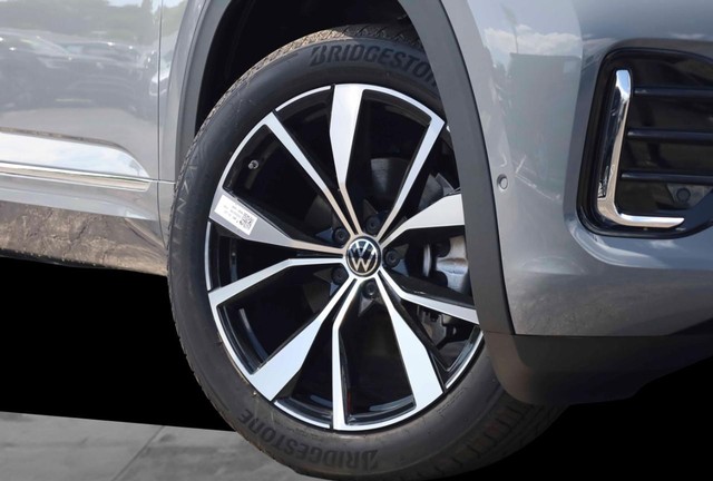 Volkswagen Atlas Vehicle Image 03