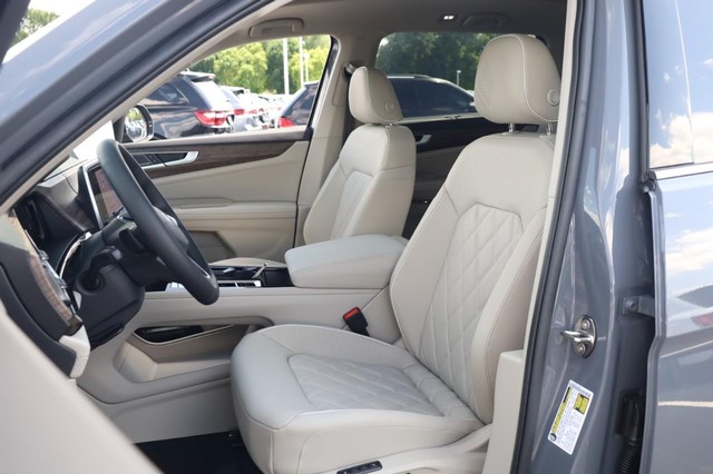 Volkswagen Atlas Vehicle Image 10