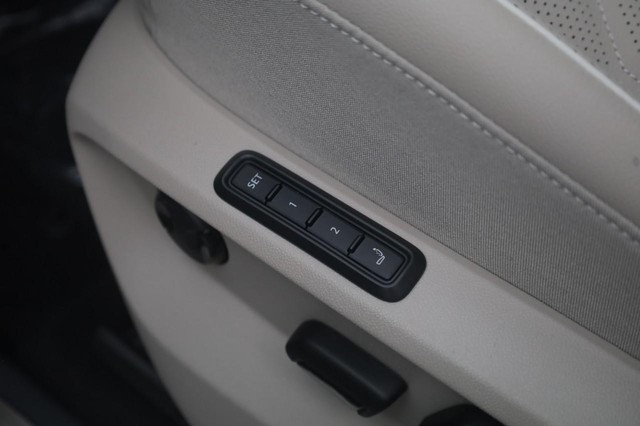 Volkswagen Atlas Vehicle Image 12