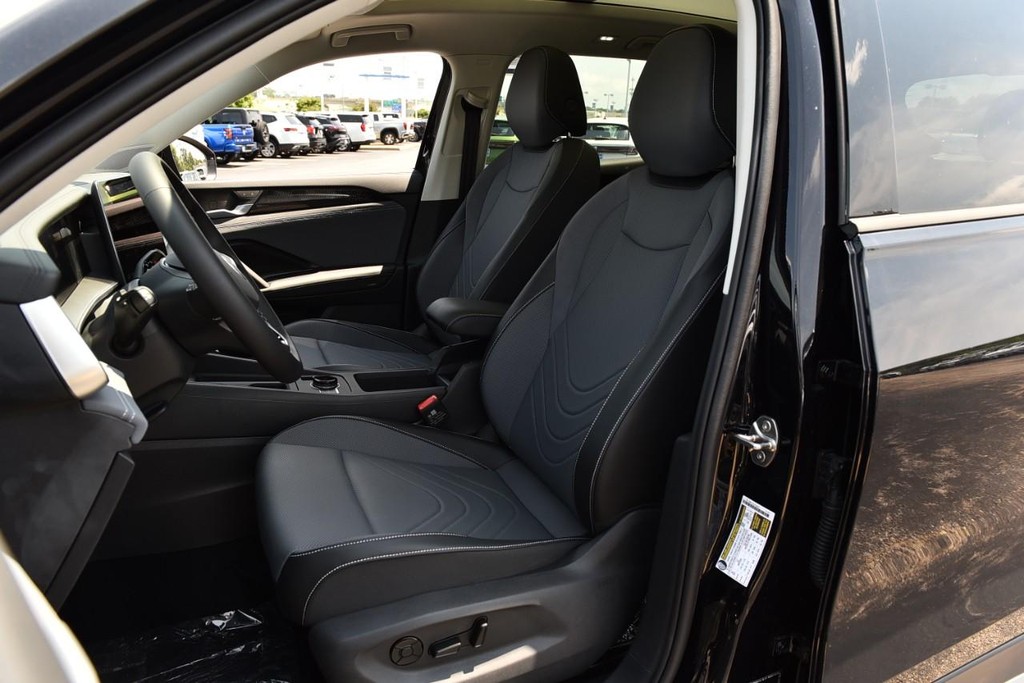Volkswagen Tiguan Vehicle Full-screen Gallery Image 19