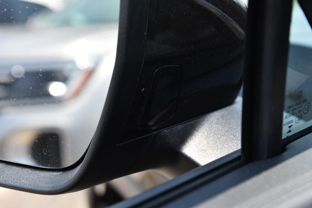 Volkswagen Tiguan Vehicle Image 10