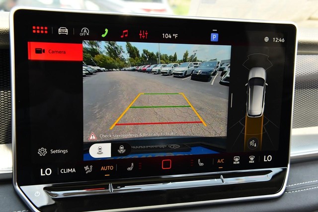 Volkswagen Tiguan Vehicle Image 13