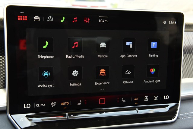 Volkswagen Tiguan Vehicle Image 15
