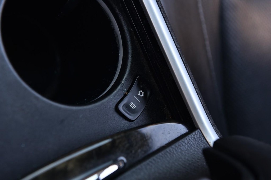 Chrysler 300 Vehicle Full-screen Gallery Image 19