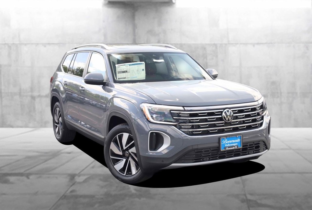 Volkswagen Atlas Vehicle Full-screen Gallery Image 2