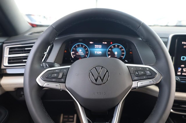 Volkswagen Atlas Cross Sport Vehicle Image 09