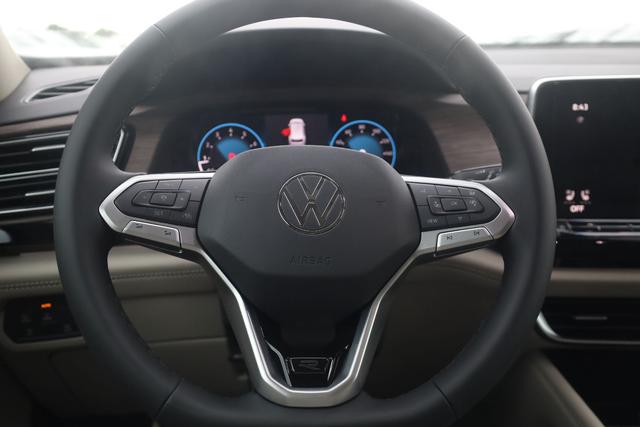 Volkswagen Atlas Vehicle Full-screen Gallery Image 29