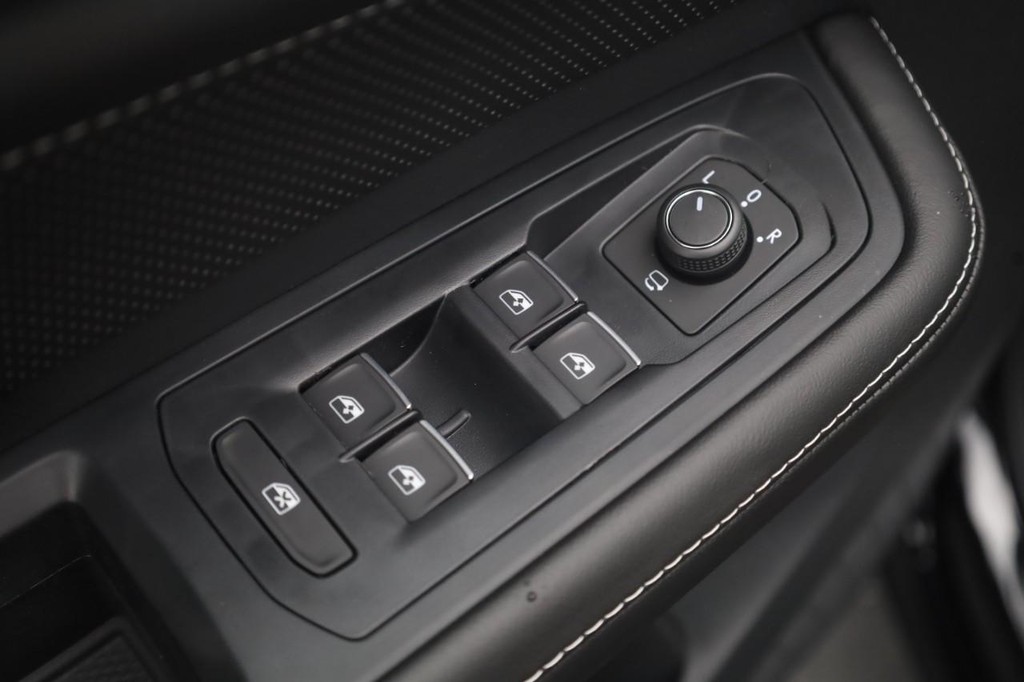 Volkswagen Atlas Vehicle Full-screen Gallery Image 11