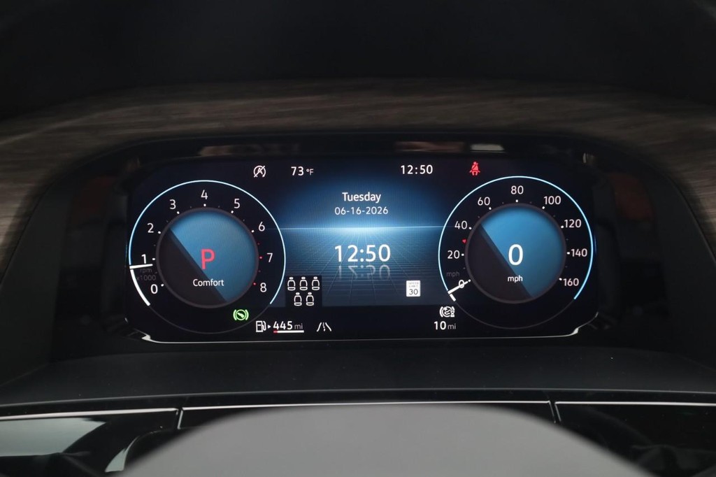 Volkswagen Atlas Vehicle Full-screen Gallery Image 14