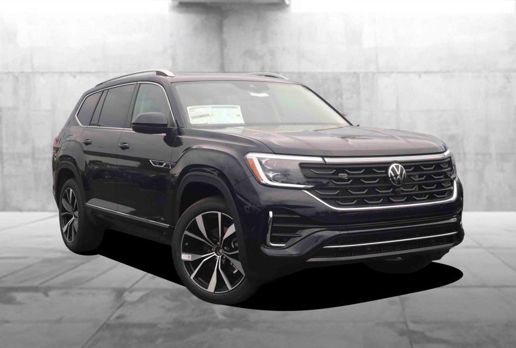 Volkswagen Atlas Vehicle Full-screen Gallery Image 2